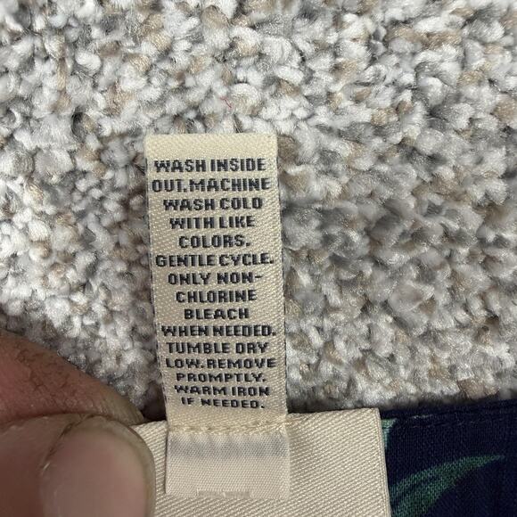 St Johns Bay Top 1X Plus Navy Floral Peasant Romantic Boho Dark Cottagecore - Picture 7 of 10